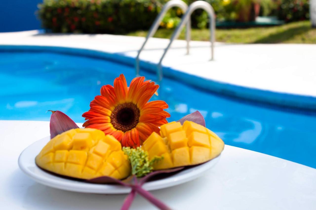 Coral Clubes Acapulco Hotel Exterior photo